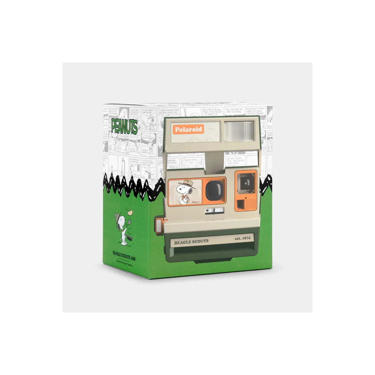 Retrospekt Peanuts Beagle Scouts Polaroid 600 camera in a green and orange box with Snoopy graphics.