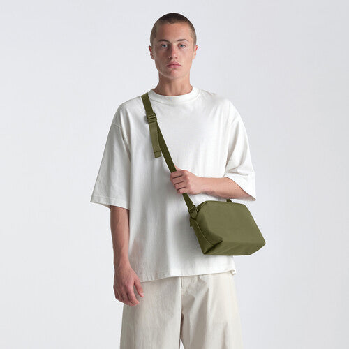 Urth Dolomite Cross-Body Camera Sling Bag 5L