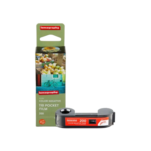 Film cartridge with packaging featuring the Lumagraphe brand on a white background